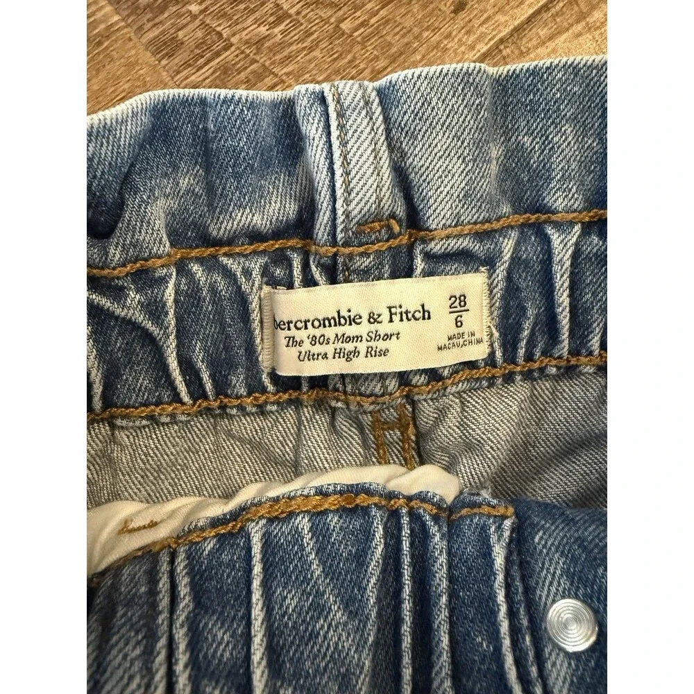 ABERCROMBIE & FITCH 80s Mom Shorts (Wom. Sz. 6) Pleated Ultra High Rise Jeans - Picture 8 of 8